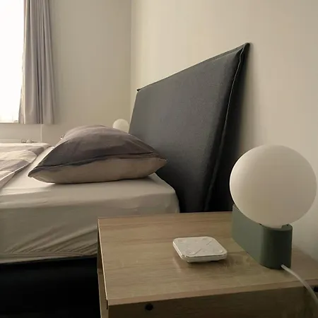 2 In District 4 Ζυρίχη