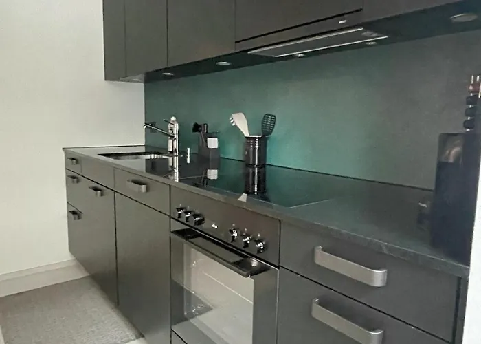 2 In District 4 Ζυρίχη